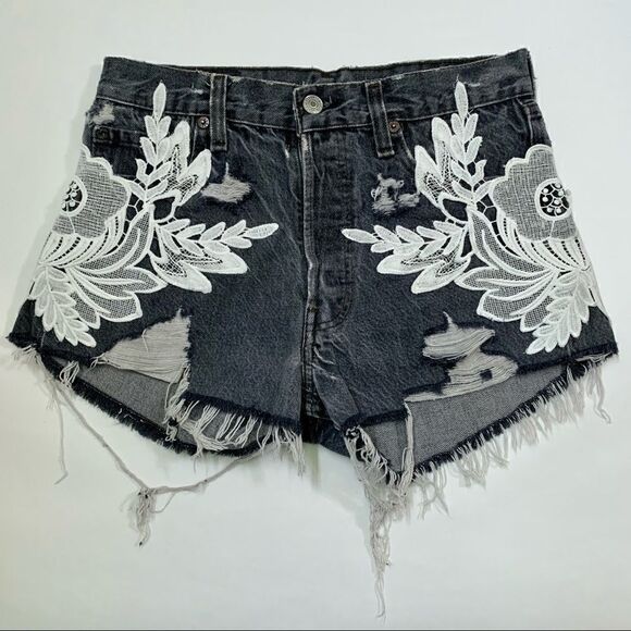 Furst of a Kind Levi’s Upcycled Distressed Floral Lace Denim Short - Picture 1 of 5